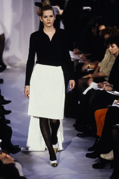 Look 17